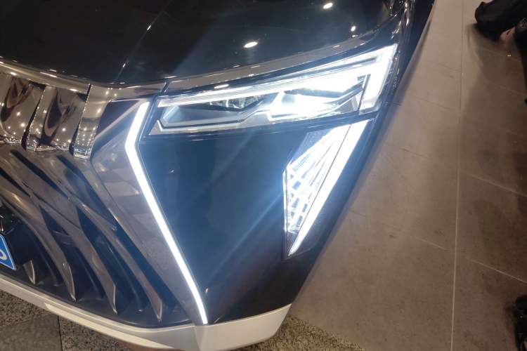 Used GAC Trumpchi M8 2025 Zongshi Series Super Hybrid Edition