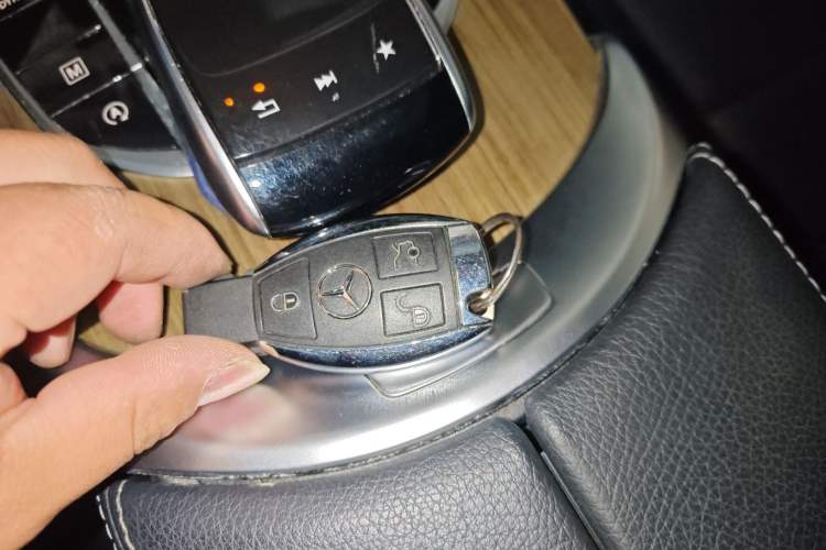 Used Mercedes-Benz GLC Coupe 2017 GLC 260 4MATIC Coupe SUV
