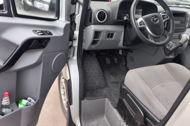 Used JAC Group Sunray 2022 2.0T Fuel-Efficient King PLUS Express Version Mid-axle 5-6 Seats HFC4DB3-2E4
