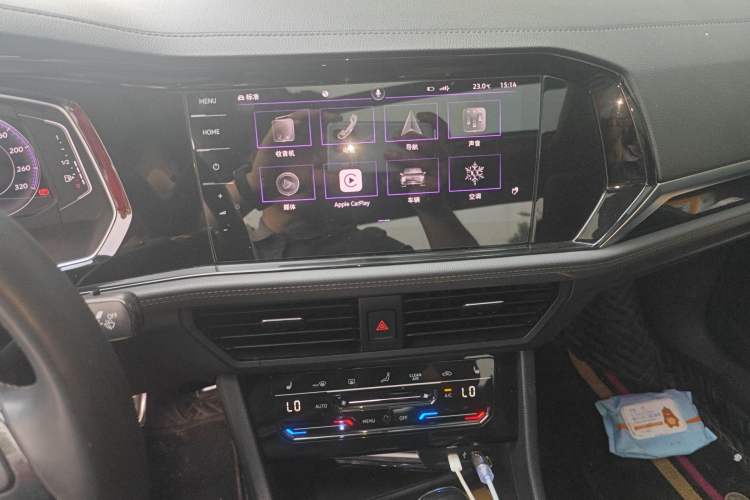 Used Volkswagen Sagitar 2021 280TSI DSG Excellence Edition Audio And AC Panel