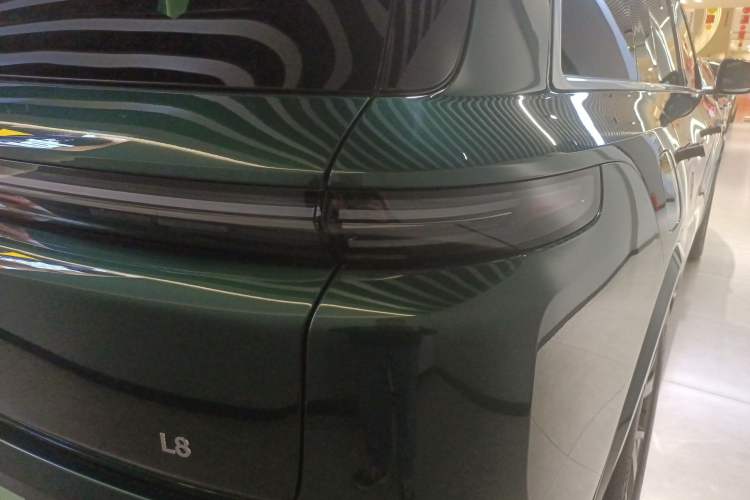 Used Li Auto L8 2023 Pro Model
