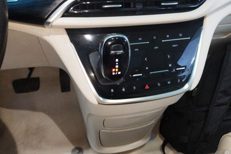 Used Buick GL8 2022 Avenir Aivia Six-Seat Deluxe Edition