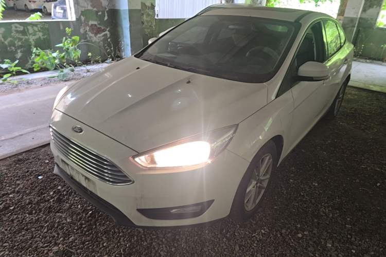 Used Ford Focus 2018 Sedan Classic 1.6L Automatic Trendy SmartDrive Edition Guazi used car, China used car export, Used car for sale, Used cars, Cheapest cars for sale