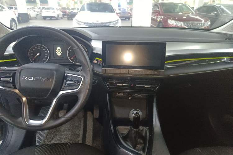 Used Roewe i5 2021 1.5L Manual Platinum Edition
