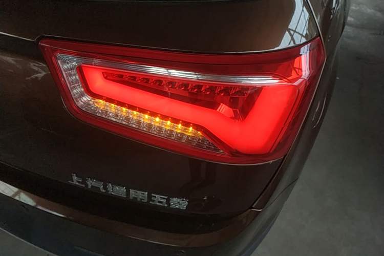 Used Baojun 560 2015 1.8L manual luxury version