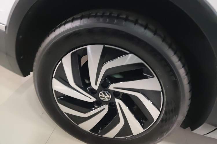 Used Volkswagen Tiguan L 2023 300TSI Automatic Two-Wheel Drive Smart Edition