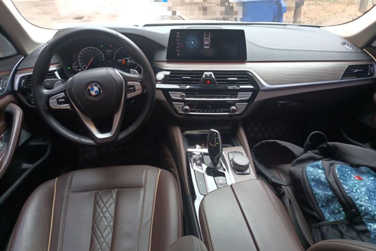 Used BMW 5 Series 2019 530Li Leading Model Luxury Package Center Console