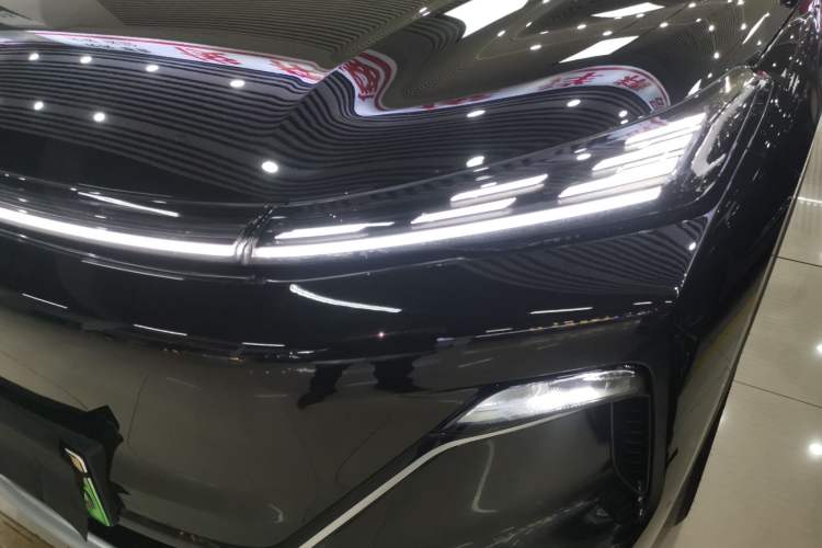 Used Geely Galaxy Xingjian 7 EM-i 2025 120km Exploration+ Version
