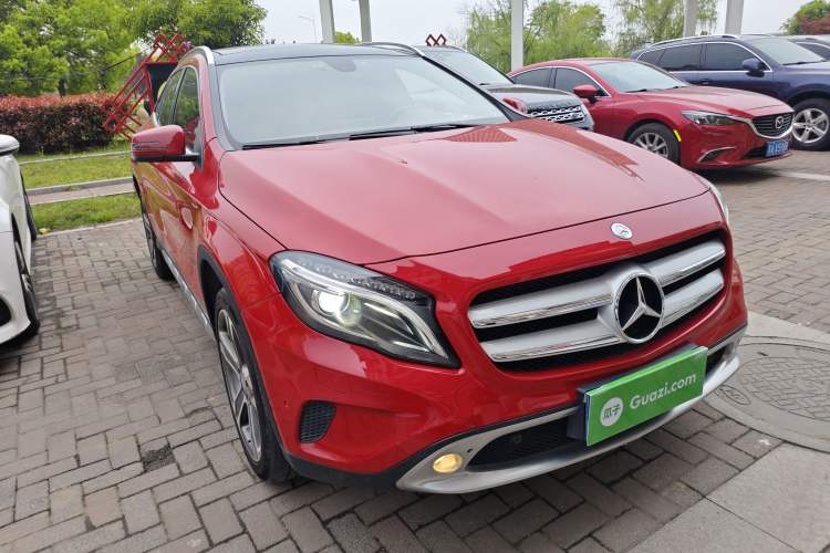 Used Mercedes-Benz GLA 2015 GLA 220 4MATIC Luxury Model Exterior 1