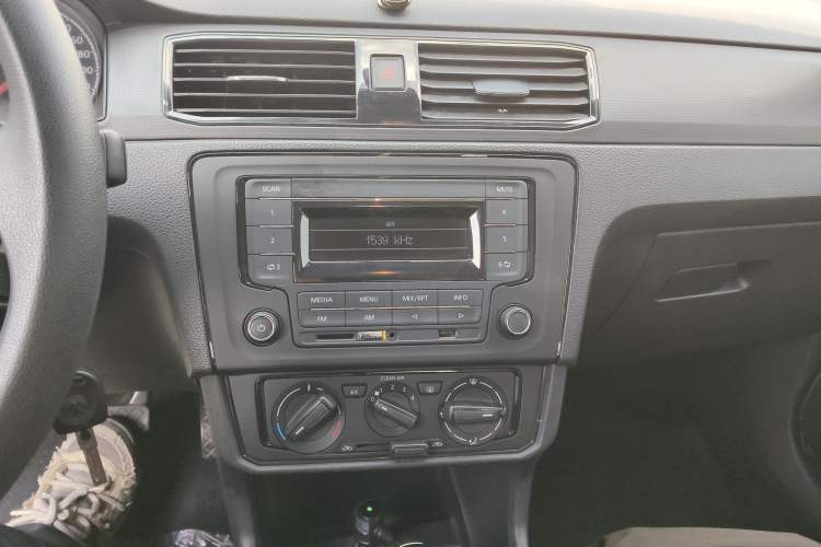 Used Volkswagen Santana 2019 1.5L Automatic Fashion Edition China VI
