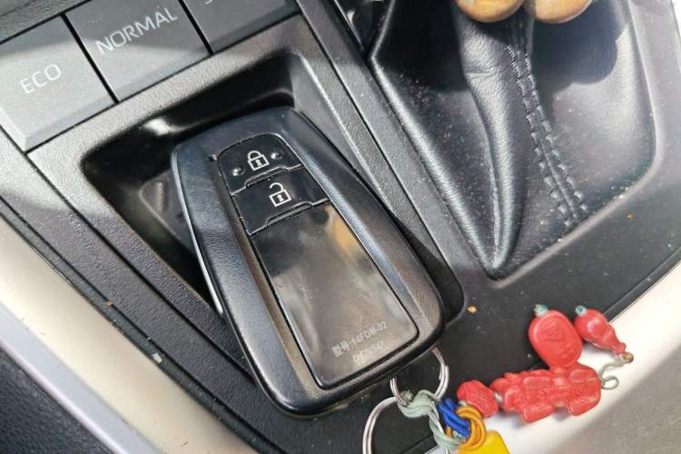 Used Toyota RAV4 2022 2.0L CVT Two-Wheel Drive Fashion Edition
