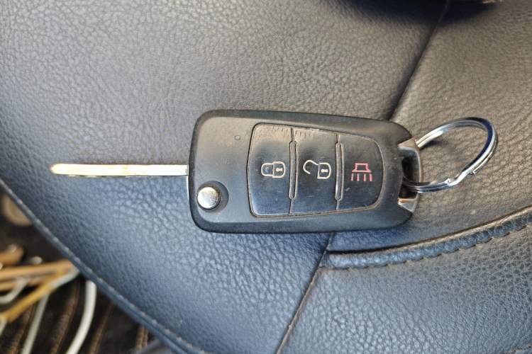 Used Great Wall Wingle 5 2017 2.4L European-spec Gasoline 2WD Elite Model with Big Double Cab – 4G69S4N
