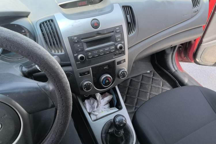 Used Kia Forte 2011 1.6L MT GL
