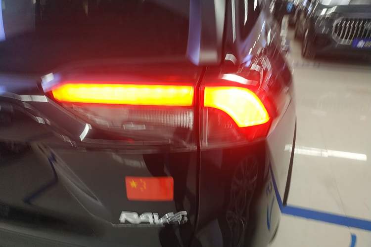 Used Toyota RAV4 2021 2.0L CVT Two-Wheel Drive Fashion PLUS Edition