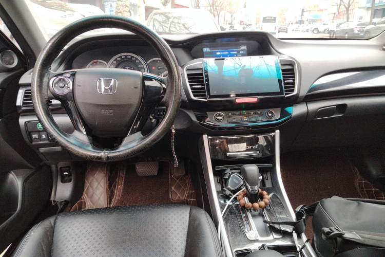 Used Honda Accord 2016 2.0L Comfort Edition Center Console