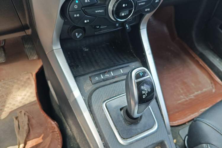 Used BYD Yuan New Energy 2018 EV360 Smart Connect Cool Edition Gear Lever