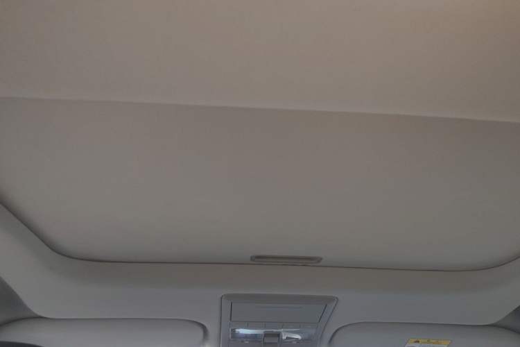 Used Chevrolet Captiva 2015 2.4L 4x4 Flagship Edition 7-Seater Headliner