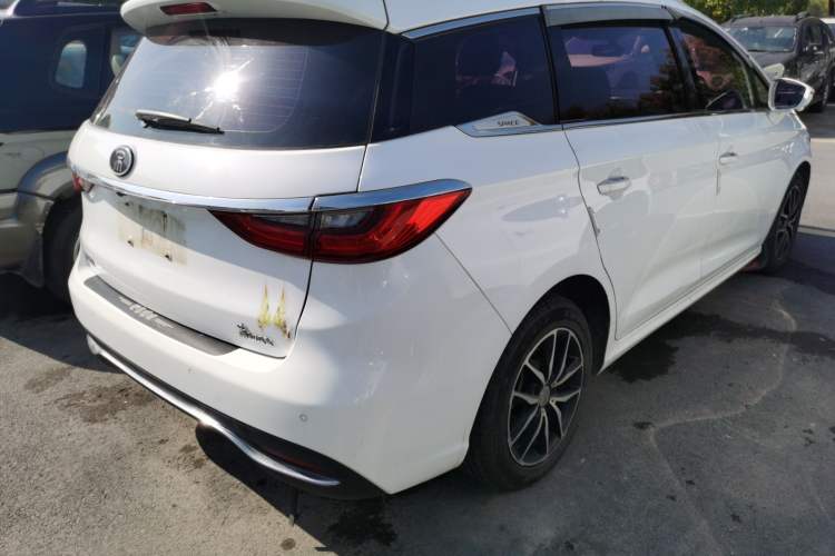 Used BYD Song MAX 2017 1.5T Automatic Smart Connect Elite 7-Seater
