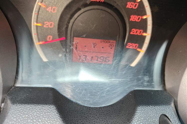 Used Honda Fit 2011 1.3L automatic comfort version
