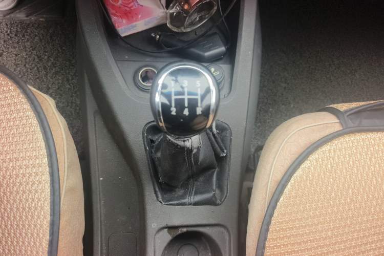 Used Wuling Hongguang 2014 1.5L S Standard Version Gear Lever