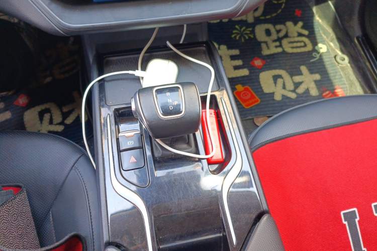 Used Hongqi E-QM5 2022 431 km Charge & Enjoy Edition Gear Lever