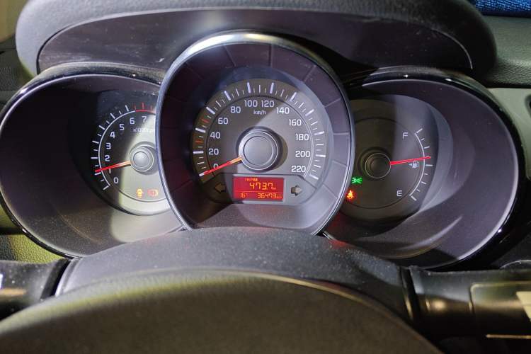 Used Kia K2 2015 Sedan 1.4L MT GLS