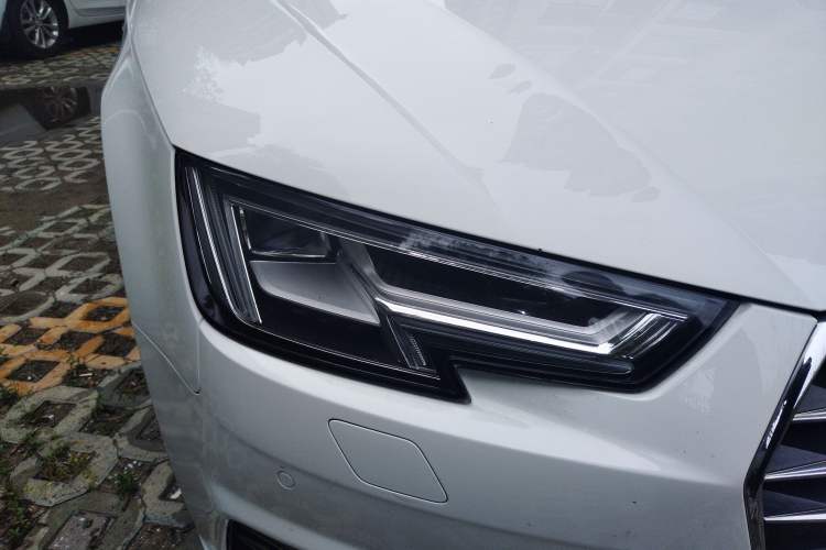 Used Audi A4L 2017 45 TFSI quattro Style Edition Right Front Headlight