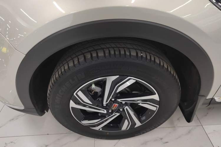 Used Hongqi HS5 2022 Revised Version 2.0T Smart Connect Flagship Edition
