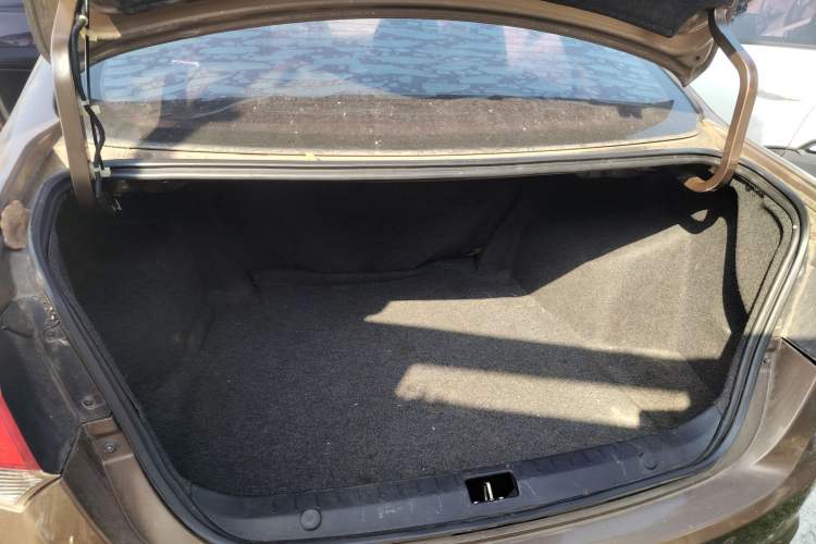 Used Soueast V5 Lingzhi 2015 Plus 1.5L Manual Smart Edition