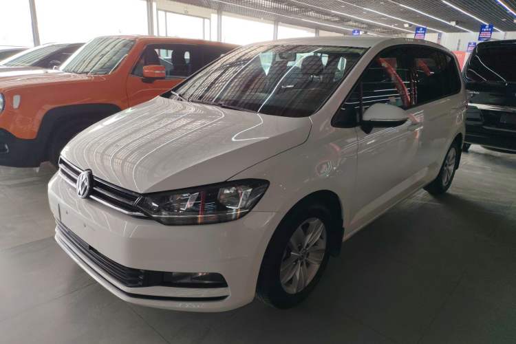 Used Volkswagen Touran 2016 Volkswagen Touran L 280TSI Manual Trend Edition