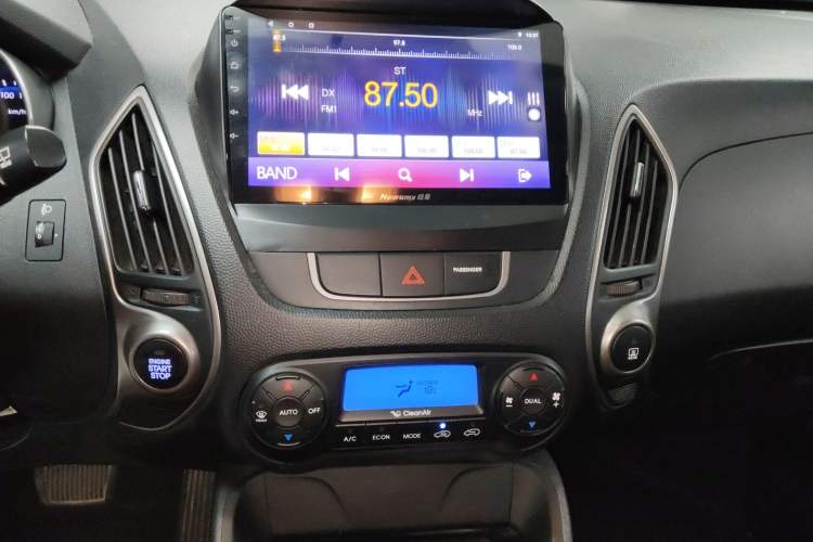 Used Hyundai ix35 2015 2.0L Automatic 2WD Smart Type China IV