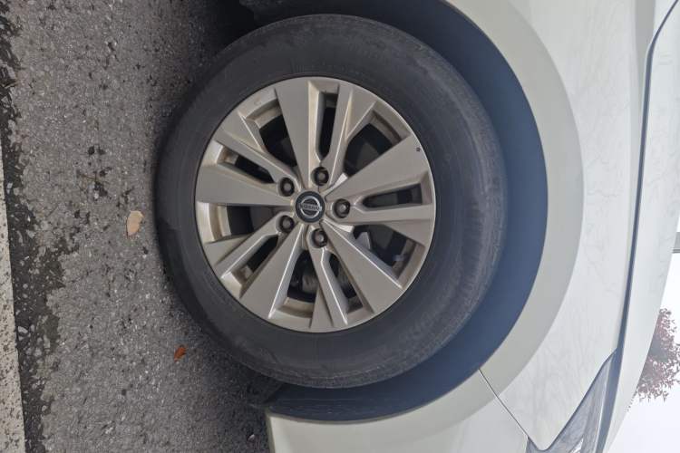 Used Nissan Teana 2020 Revised Version 2.0L XL Comfort Edition Right Front Wheel Hub