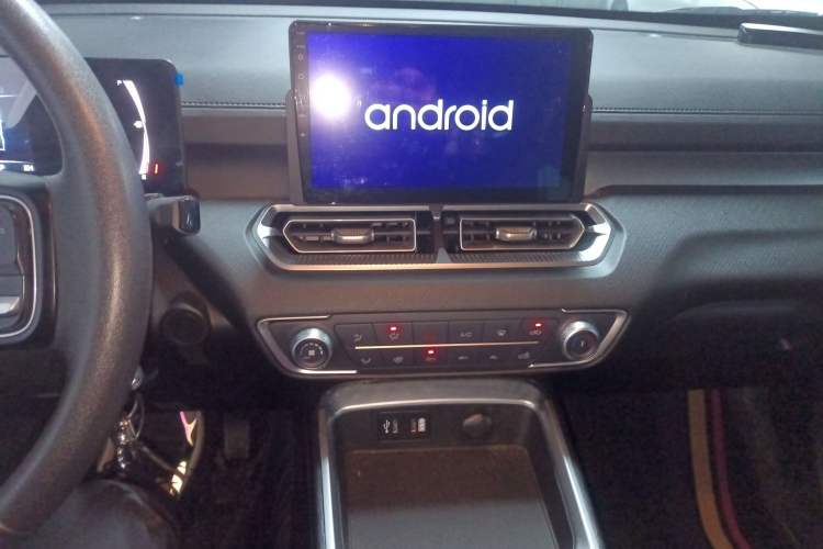 Used Great Wall King Kong Poer 2024 2.0T Automatic 8AT Diesel 4x4 Elite Flatbed Audio And AC Panel