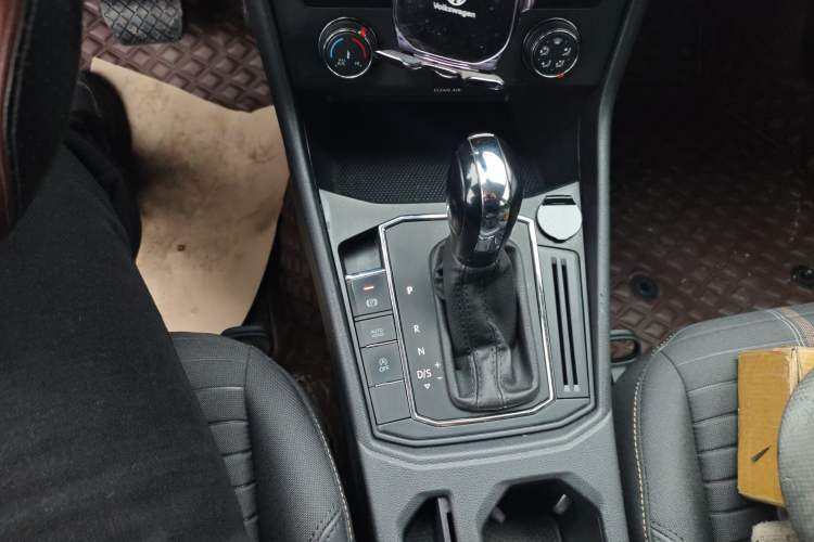 Used Volkswagen Lavida 2022 1.5L Automatic Vision Edition