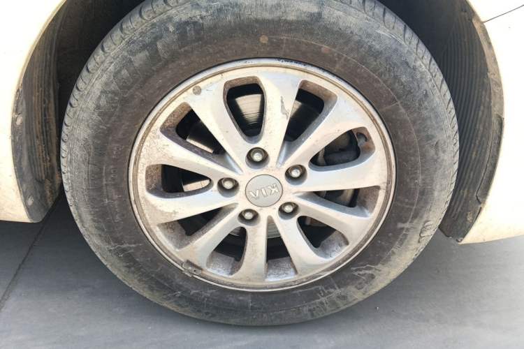 Used Kia K3 2016 1.6L Manual GL Right Front Wheel Hub