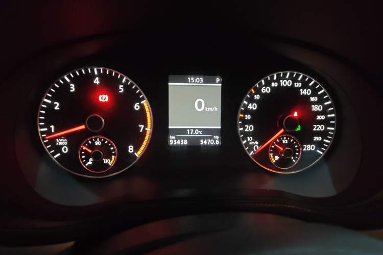 Used Volkswagen Passat 2014 1.8TSI DSG Ultimate Edition Instrument Cluster