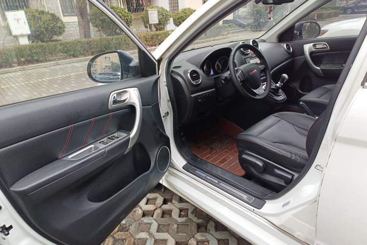 Used Haval H6 2013 Upgraded Model 1.5T Manual Two-Wheel Drive Elite Version