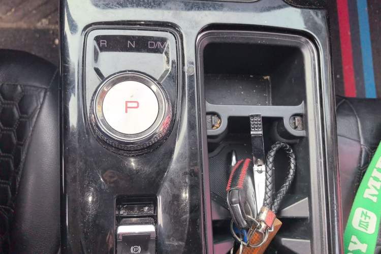 Used Haval DARGO 2021 Revised Version 1.5T DCT Two-Wheel Drive "Mǎquǎn" Edition Gear Lever