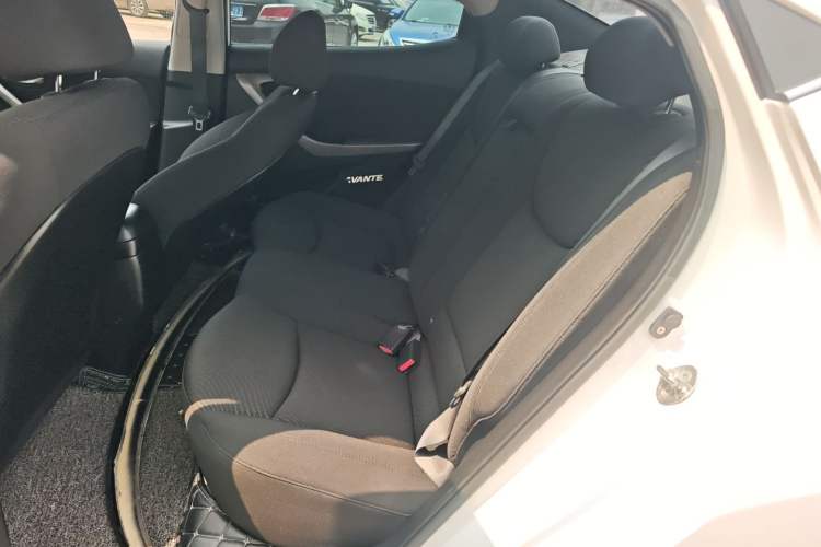 Used Hyundai Elantra (5th Generation / Langdong) 2016 1.6L Automatic Prestige Model