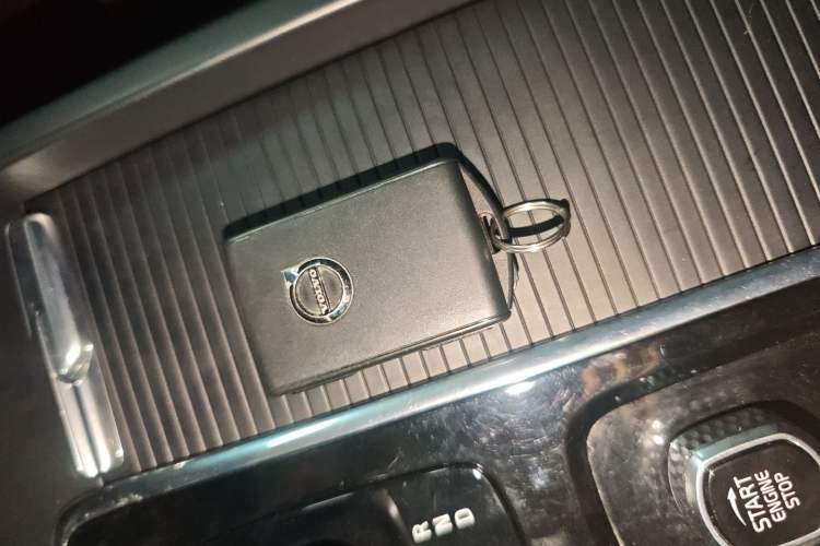 Used Volvo XC60 2024 B5 4x4 Smart Luxury Edition