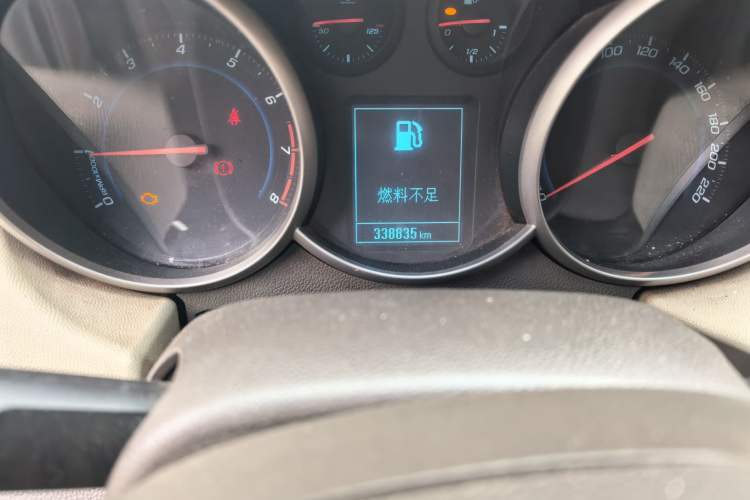 Used Chevrolet Cruze 2015 1.5L Classic SL MT