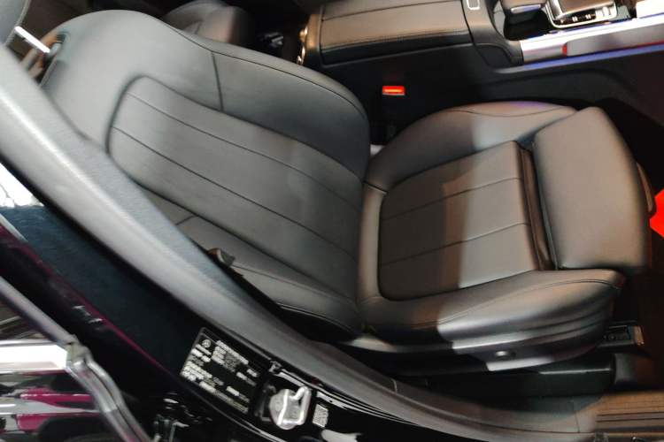 Used Mercedes-Benz GLB 2020 GLB 200 Stylish Edition Right Front Seat