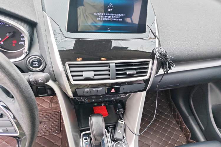 Used Mitsubishi Eclipse Cross 2018 1.5T CVT Four-Wheel Drive TrueMe Edition Audio And AC Panel