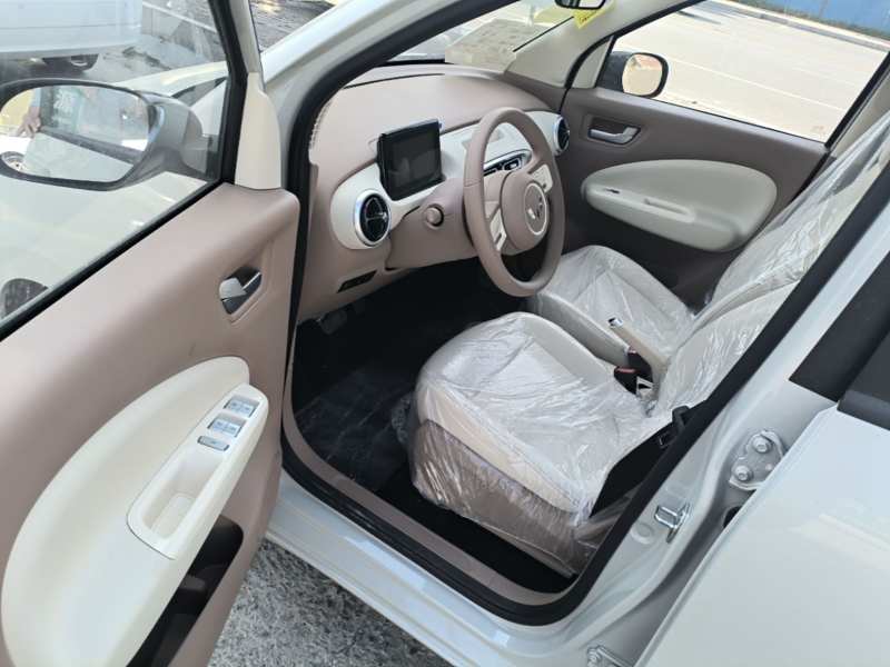 Used Wuling Hongguang MINIEV 2025 Four-Door Version Advanced Edition — 15