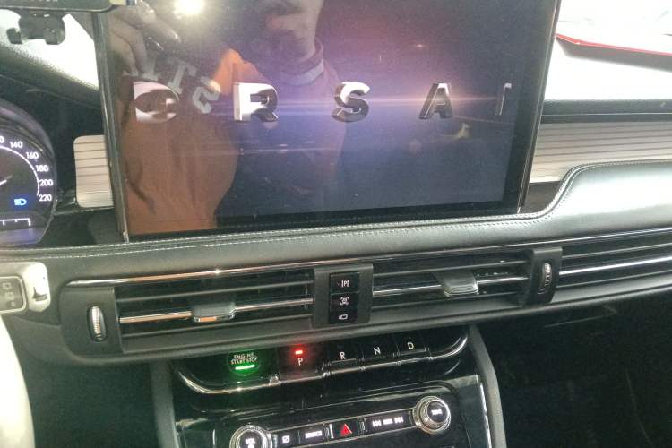 Used Lincoln Corsair 2021 2.0T Two-Wheel Drive Deluxe Edition