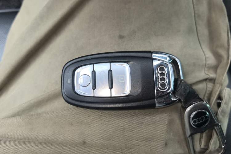 Used Audi Q5 2017 Plus 40 TFSI Ambition Model
