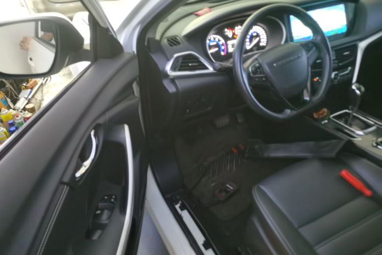 Used Venucia T90 2018 2.0L CVT Smart Connect Luxury Edition China V Standard