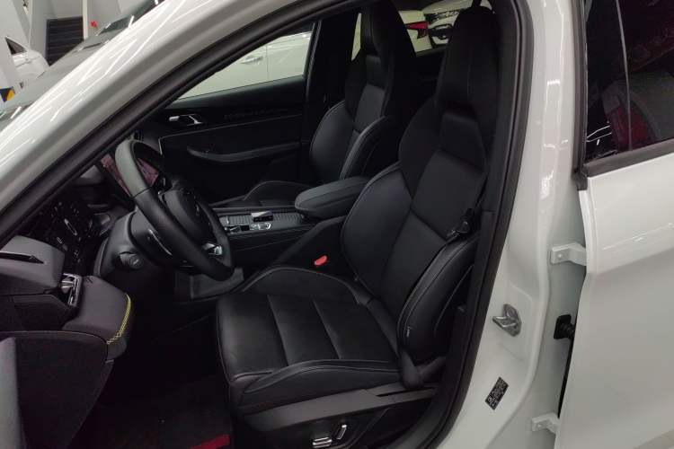 Used Lynk & Co 03 2023 1.5TD DCT JingPro Left Front Seat