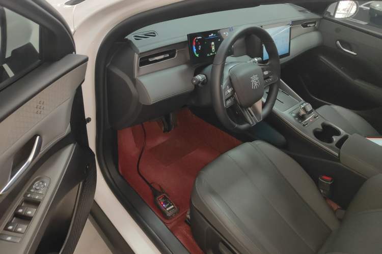 Used BYD Qin PLUS 2025 DM-i Smart Drive 55KM Leading Model