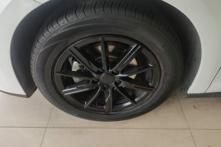 Used BYD Seal 06 New Energy 2024 DM-i 80KM Prestige Model Left Front Wheel Hub